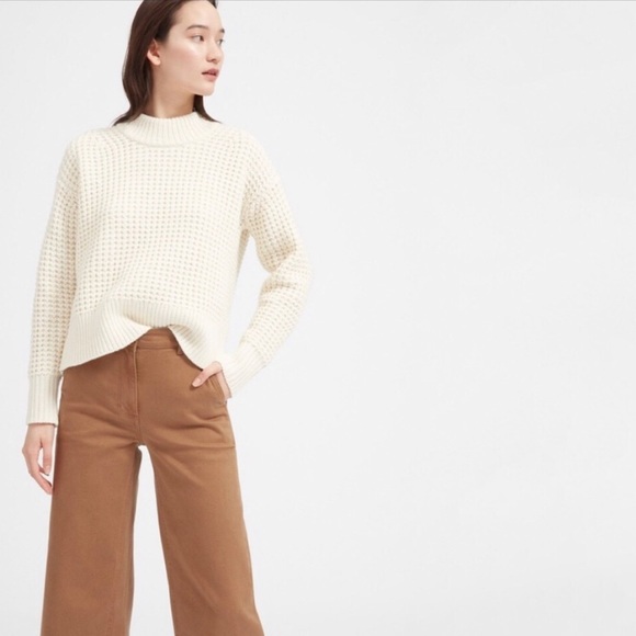 Everlane Sweaters - Everlane wool/cashmere waffle crew neck sweater